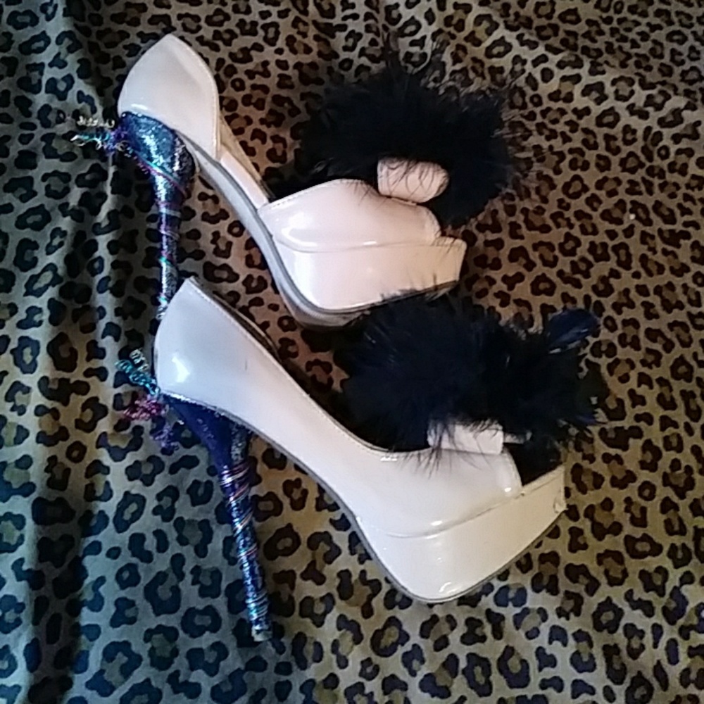 Custom shoes - Picture 3 of 4
